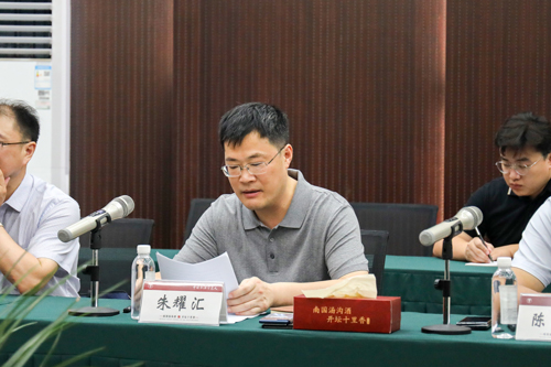 湯溝酒業(yè)黨委書記董事長朱耀匯